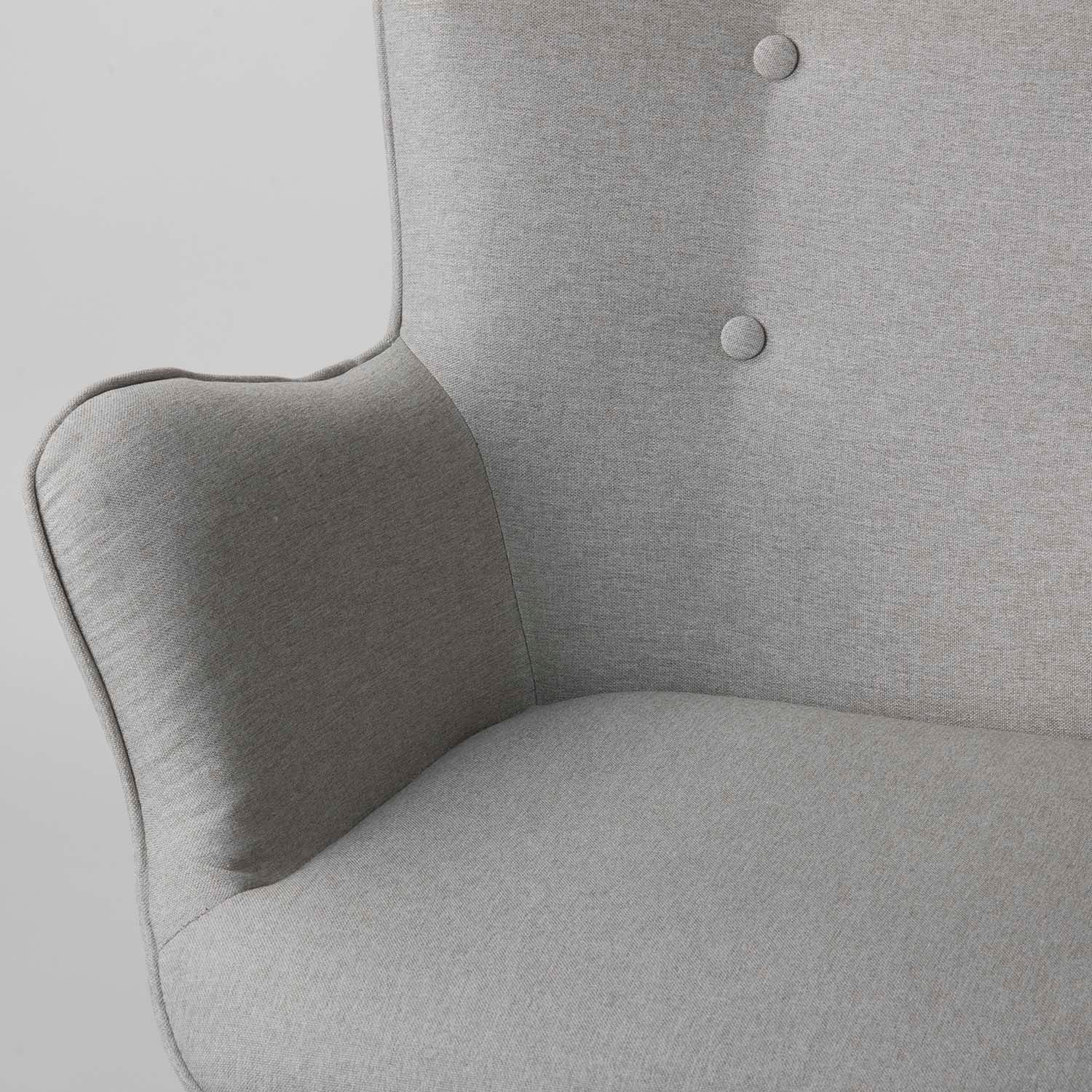 Aulė ausų su Norse šviesios spalvos