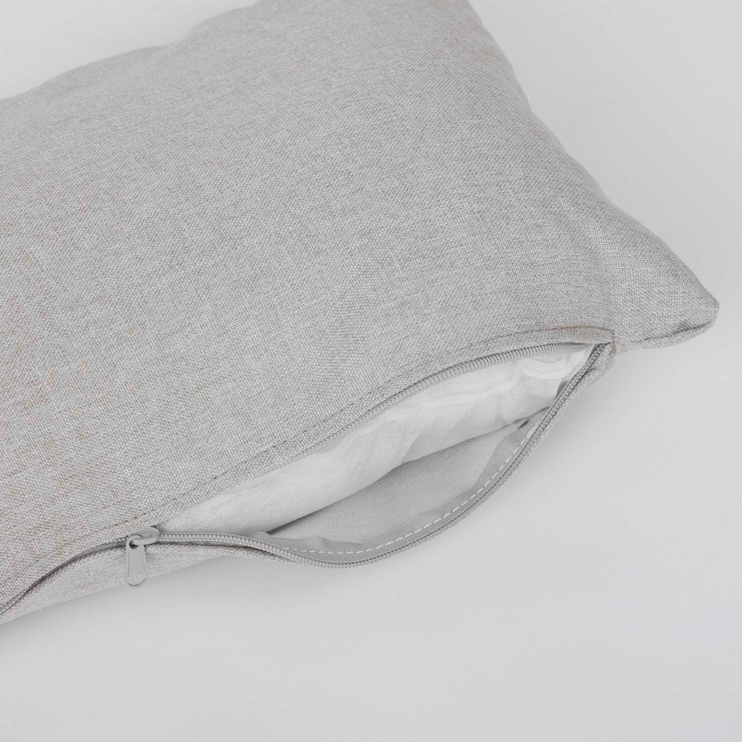 Aulė ausų su Norse šviesios spalvos