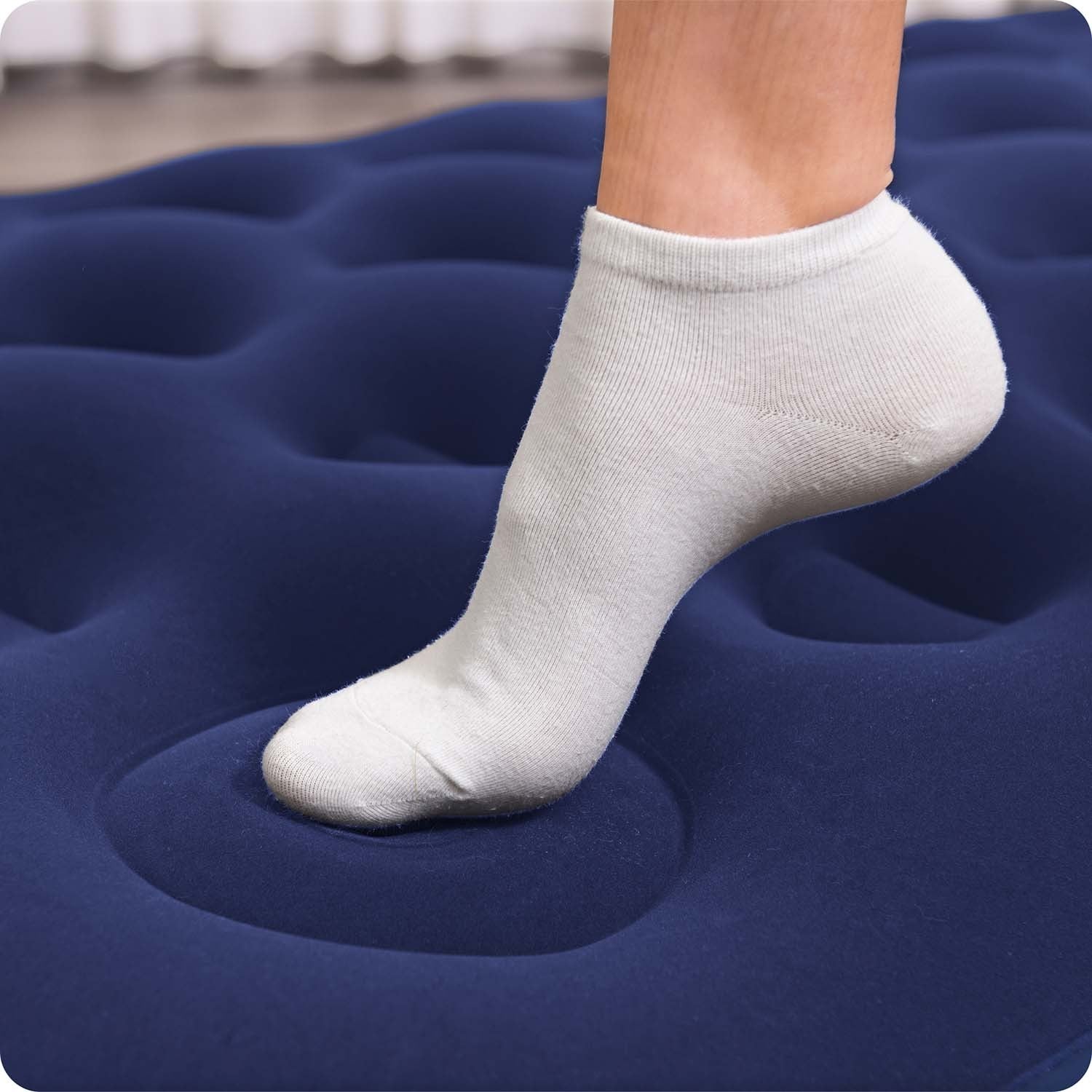 188x99x22 cm pučiamoji čiužinė su įmontuotu kojų siurbliu Bestway 67224