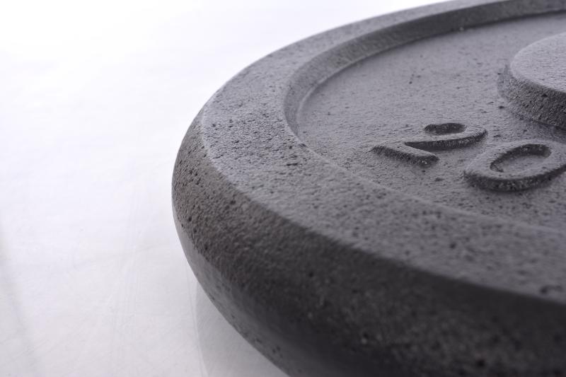 Geležies svorio diskas barbelėms ir manteliams (plaketa) 20 kg (31,5 mm)